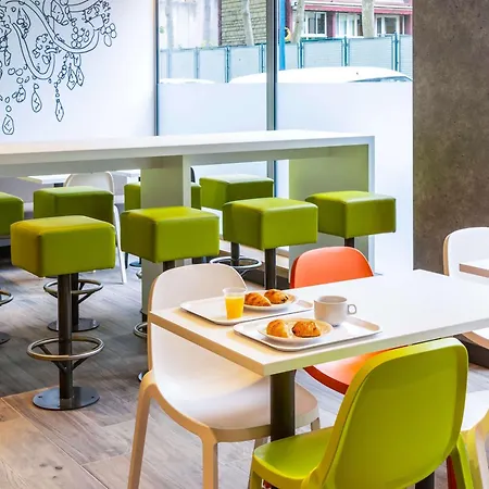 Ibis Budget Paris Mairie Клиши