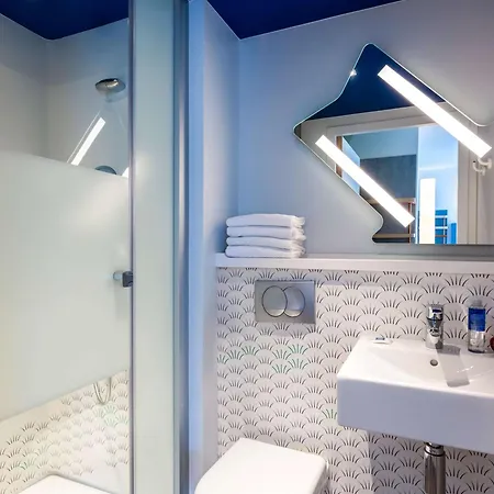 Hotel Ibis Budget Paris Mairie 2*