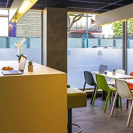 Ibis Budget Paris Mairie Hotel