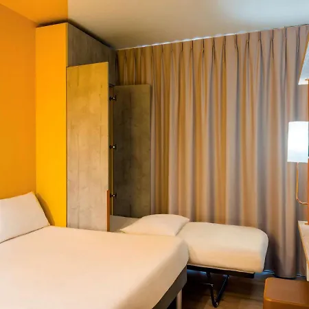 Ibis Budget Paris Mairie Hotel 2*